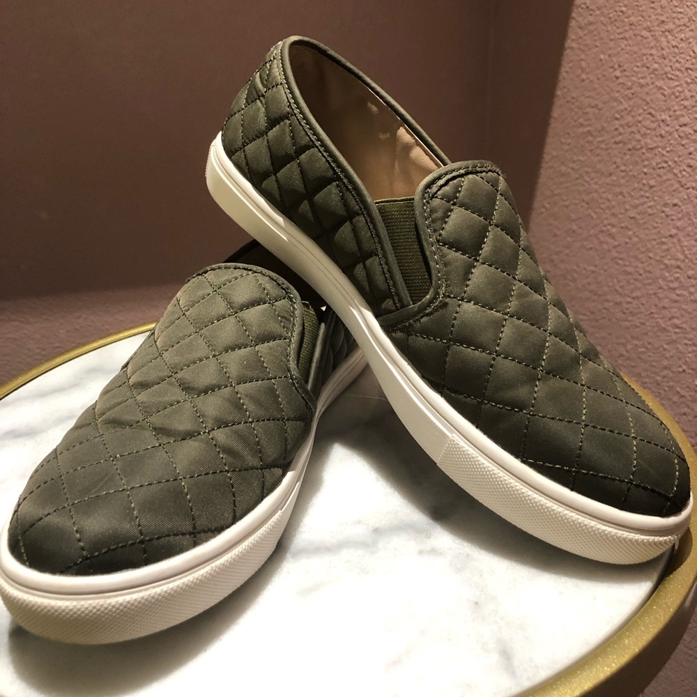 Steve Madden Ecntrcqt slip on sneakers.